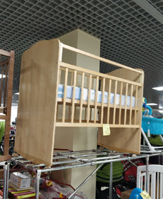 Деревянная кроватка